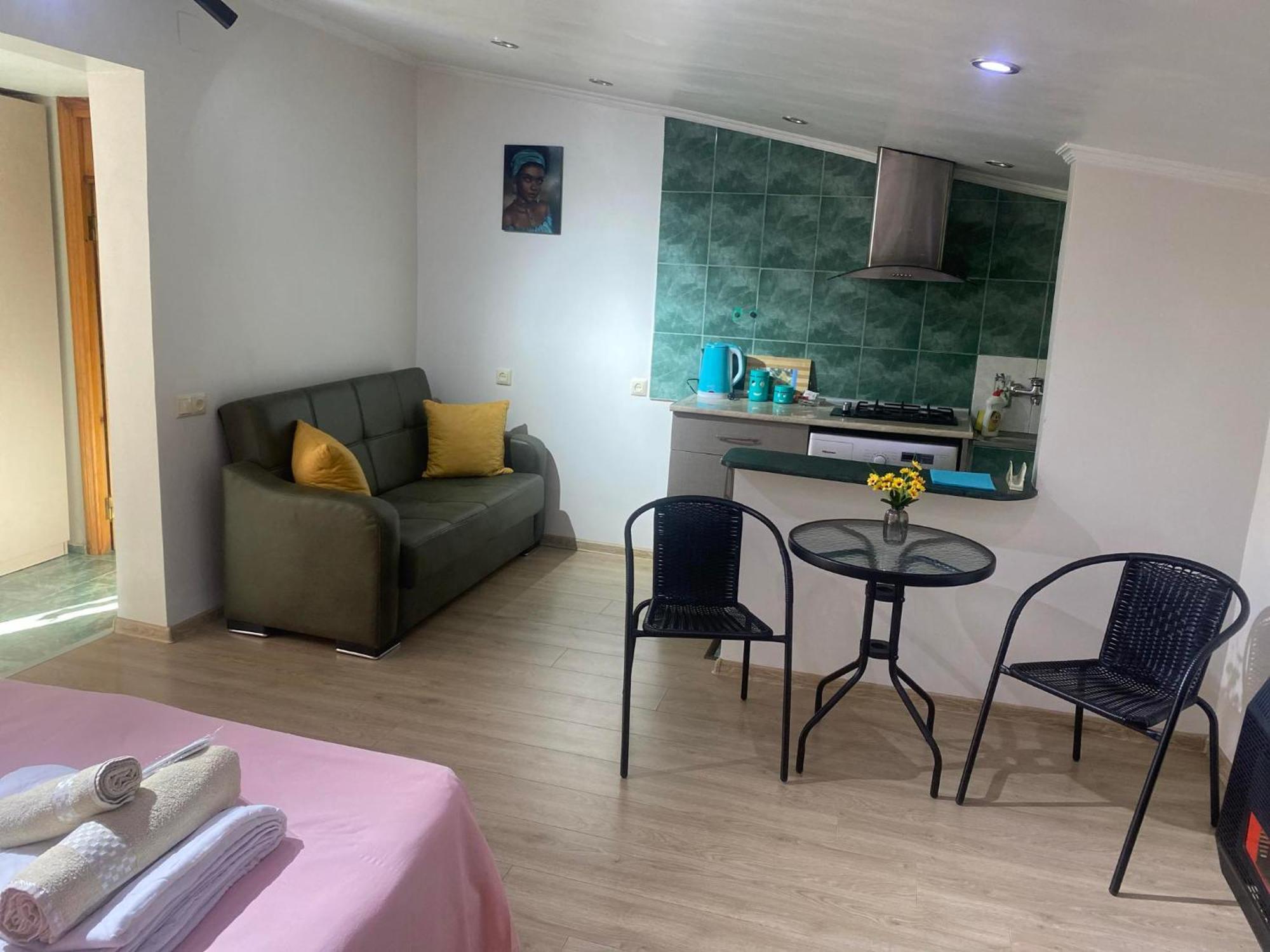 Batumi Apartment With Terrace Εξωτερικό φωτογραφία