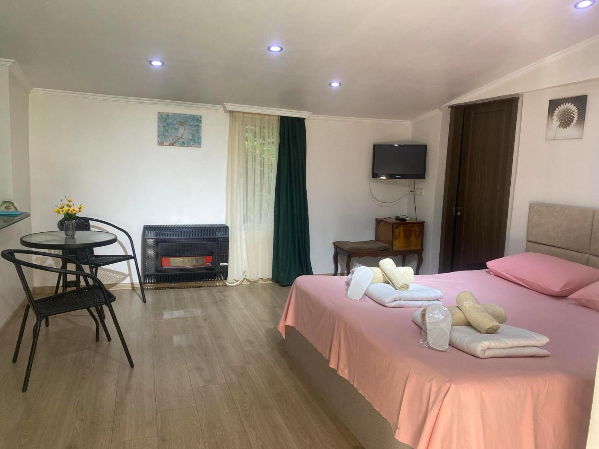Batumi Apartment With Terrace Εξωτερικό φωτογραφία