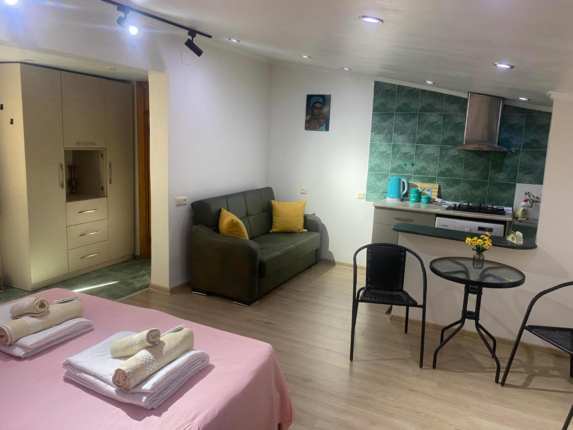 Batumi Apartment With Terrace Εξωτερικό φωτογραφία